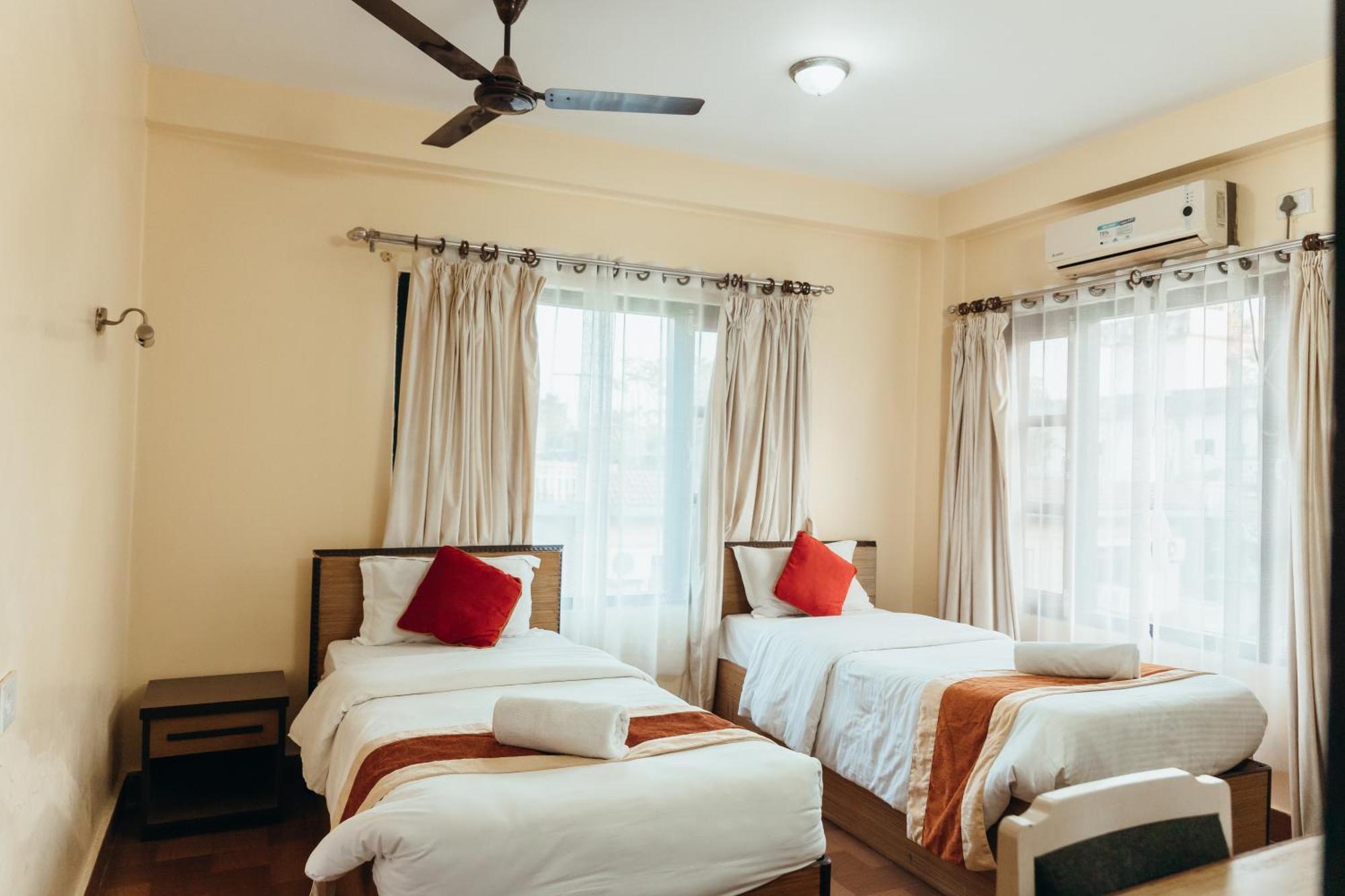 Jungle Safari Lodge- Serenity In The Wild Sauraha Exterior foto